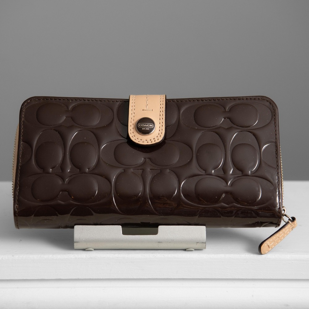 Coach Patent Leather Signature Embossed Zip Around Continental Wallet Y2K Glossy